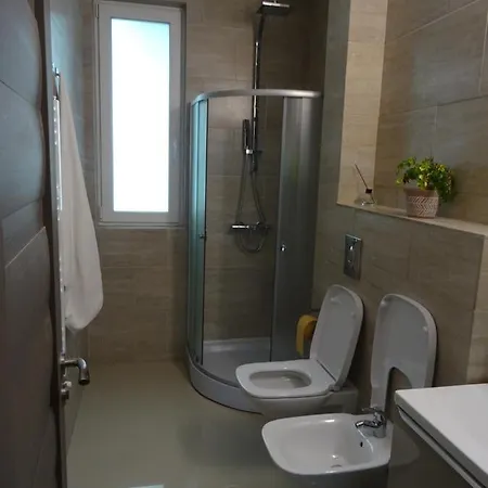 Apartament Monicos *