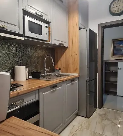 Apartament Monicos *